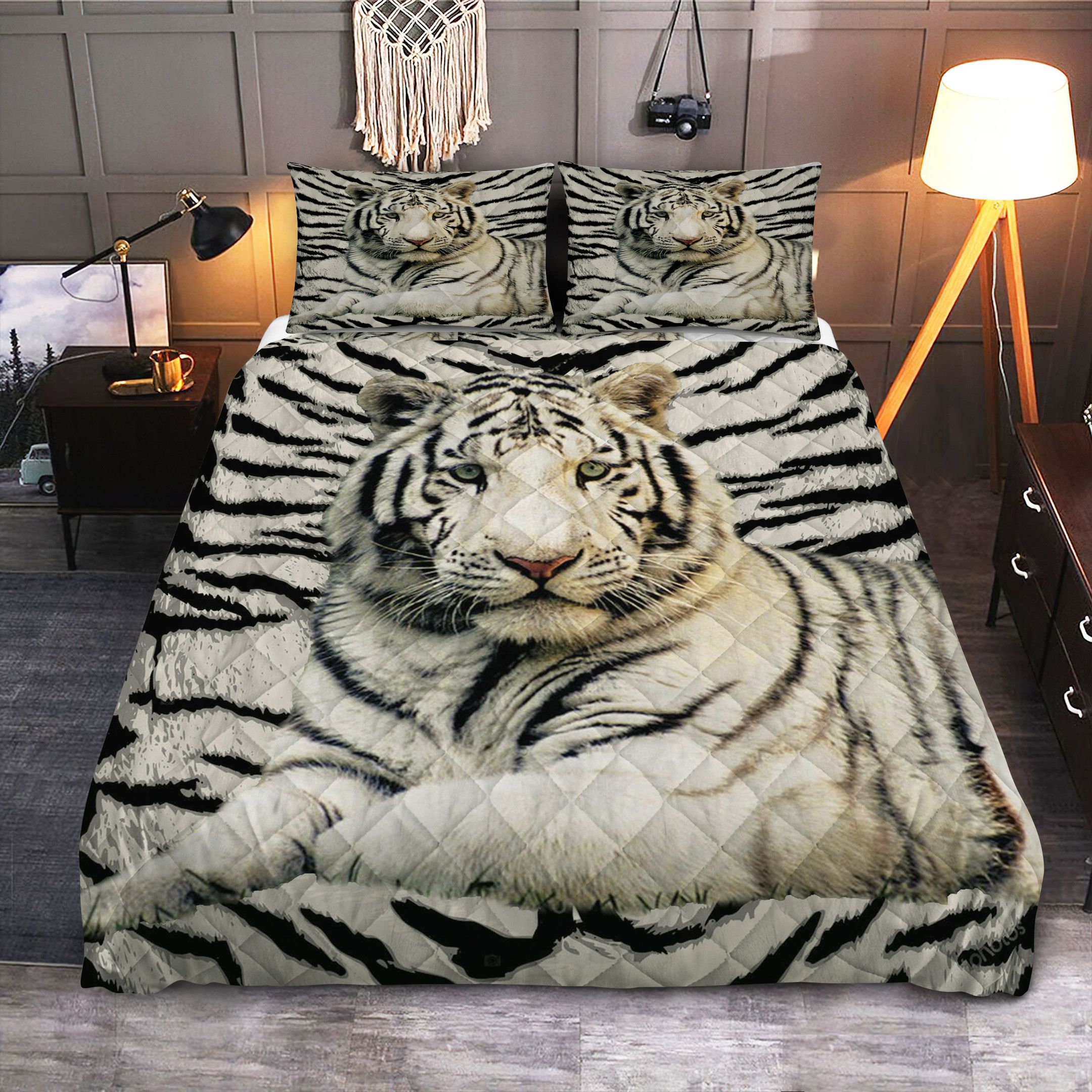 White Tiger Quilt Bedding Set